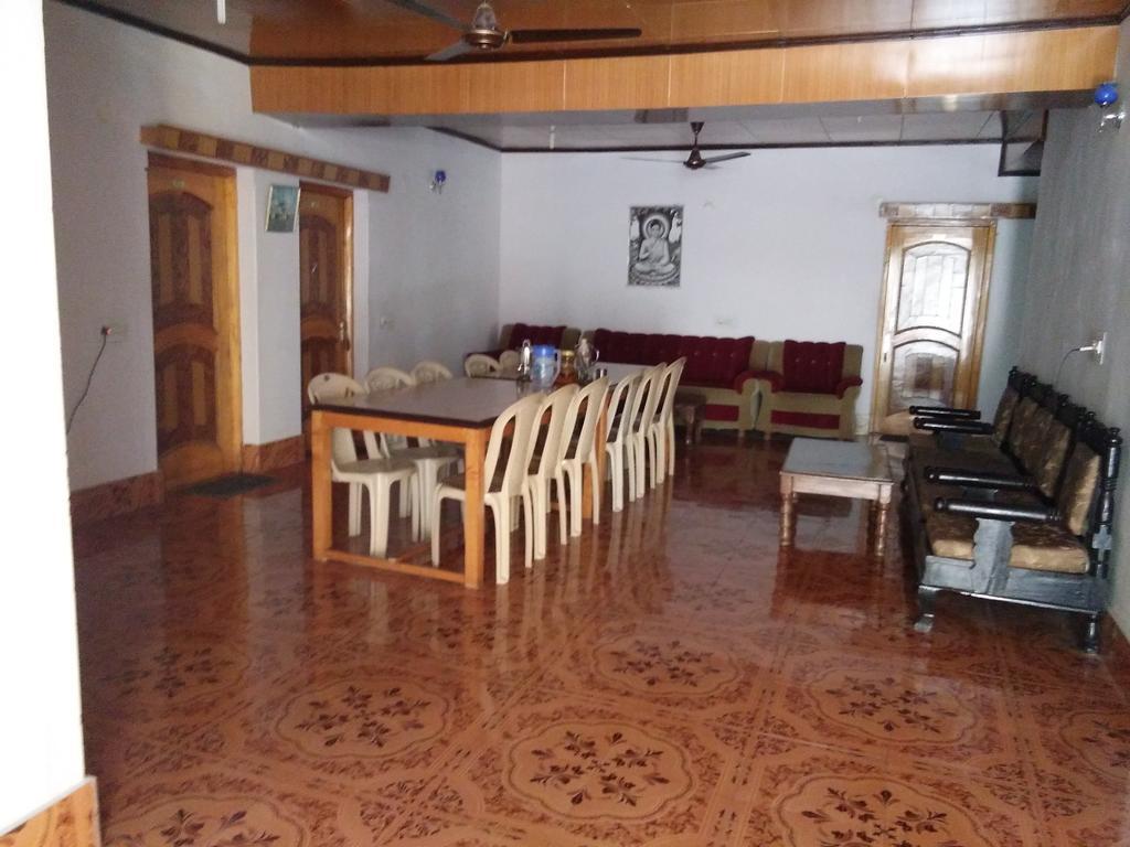Galaxy Guest House Hundar Екстер'єр фото