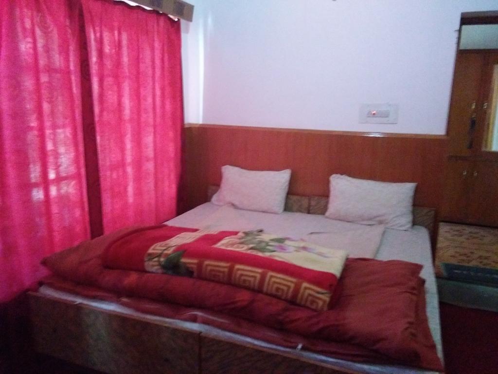 Galaxy Guest House Hundar Екстер'єр фото